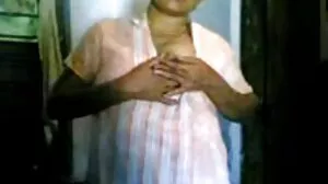 කුඩම්මා චෙරි ඩෙවිල්ට ඇගේ ගුද ෆැන්ටසි සාක්ෂාත් කර ගැනීමට උදව් කිරීම