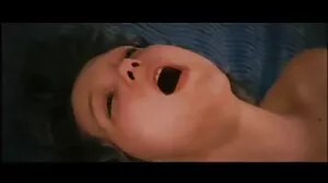 සුළු මව මාරි මැක්‍රේ ඇගේ සුළු පුතාව පොළඹවයි