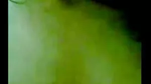 උප ගණිකාව රළු ලිංගික හැසිරීම් ලබයි