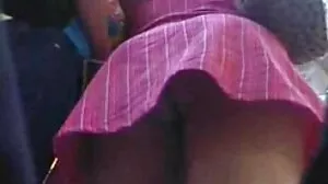 සරාගී යොවුන් පොව් උරා බොන ඩික්