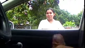 ස්ටෝකින්ස් හි සිත් ඇදගන්නාසුළු Busty Milf ගැඹුරු පහරකට සලකනු ලැබේ v2