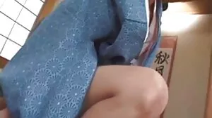 ෆේක් කම් එකකින් වැහුණු ගෑණු ළමයා