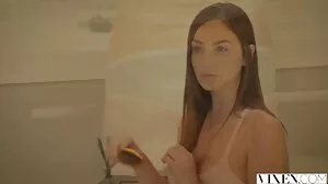 iAmPorn - චෙක් ද්වි පෙම්වතුන් ත්‍රීසම් හි විනෝද වෙති